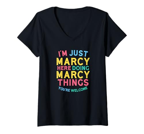 Damen Marcy Macht Hier Marcy-Dinge Lustiger Marcy-Name T-Shirt mit V-Ausschnitt Damen Marcy Macht Hier Marcy-Dinge Lustiger Marcy-Name T-Shirt mit V-Ausschnitt von Hilarious Marcy Girl Name Stuff Corner