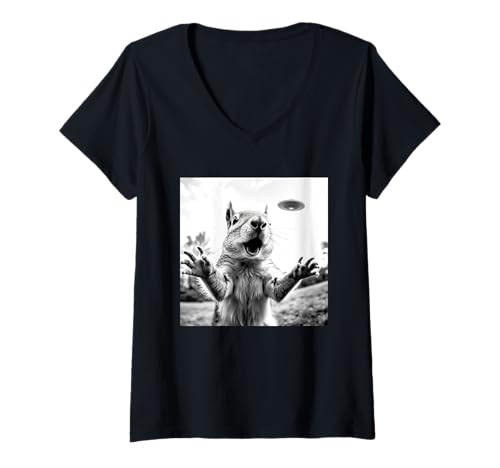 Damen Verrücktes Eichhörnchen liebt Selfies mit UFOs seltsam galaktisch T-Shirt mit V-Ausschnitt Damen Verrücktes Eichhörnchen liebt Selfies mit UFOs seltsam galaktisch T-Shirt mit V-Ausschnitt von Hilarious Squirrel Ufo Design Team