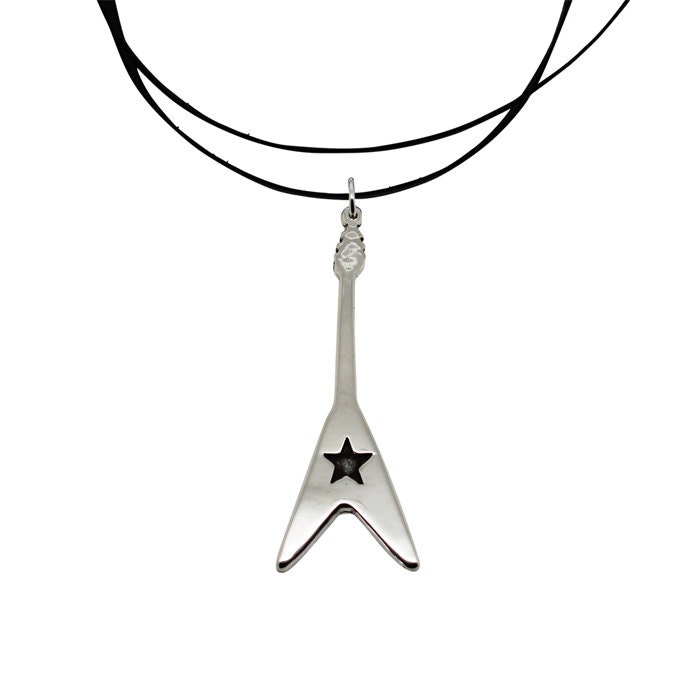 Fliegende V Gitarre Sterling Silber Halskette Fliegende V Gitarre Sterling Silber Halskette von HilaryandJune