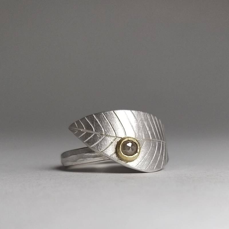 Blatt-Ring 5 Mit Braunem Diamant Rosecut - Unikat, Einzelstück, Statement Ring Silber von HilkkaSejaSchmuck