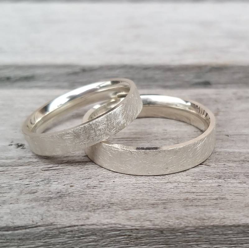 Silber & Eismatt - Schlichte Eheringe von HilkkaSejaSchmuck