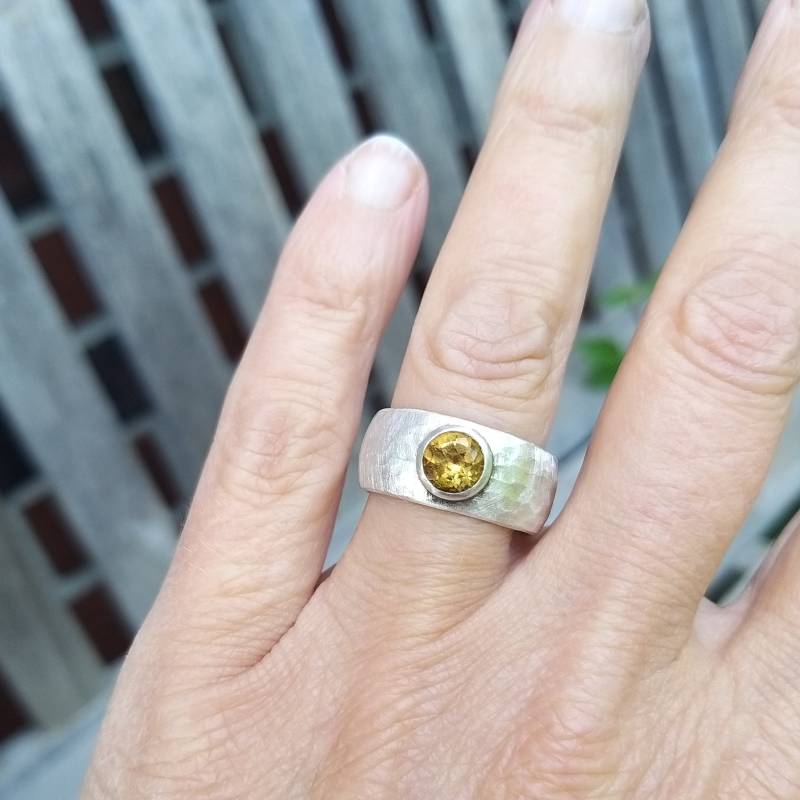 Unikat - Großer Citrin in Silberring von HilkkaSejaSchmuck