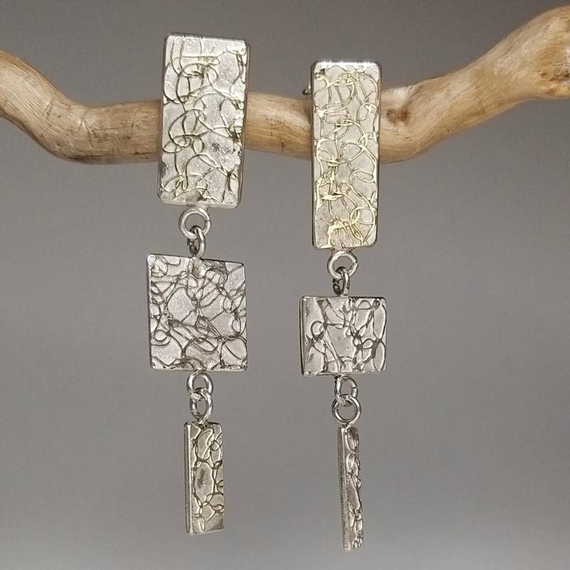 Unikat Ohrringe Mit Feingold Und Silberfäden von HilkkaSejaSchmuck