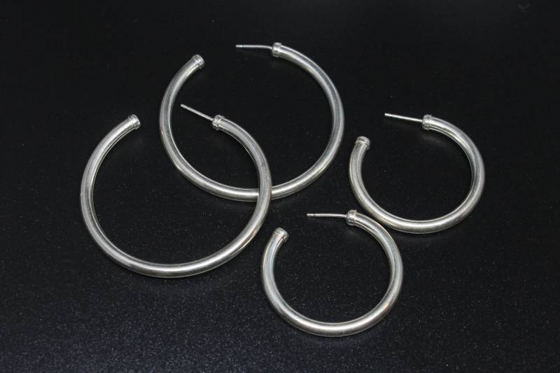 Geschenkset Sterling Silber Creolen Set Mit Geschenkbox, 2 Sets Ohrringe von HillChapelSilver