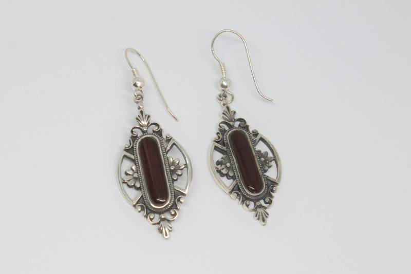 Karneol Boho Floral Scroll Silber Tropfen Ohrringe von HillChapelSilver