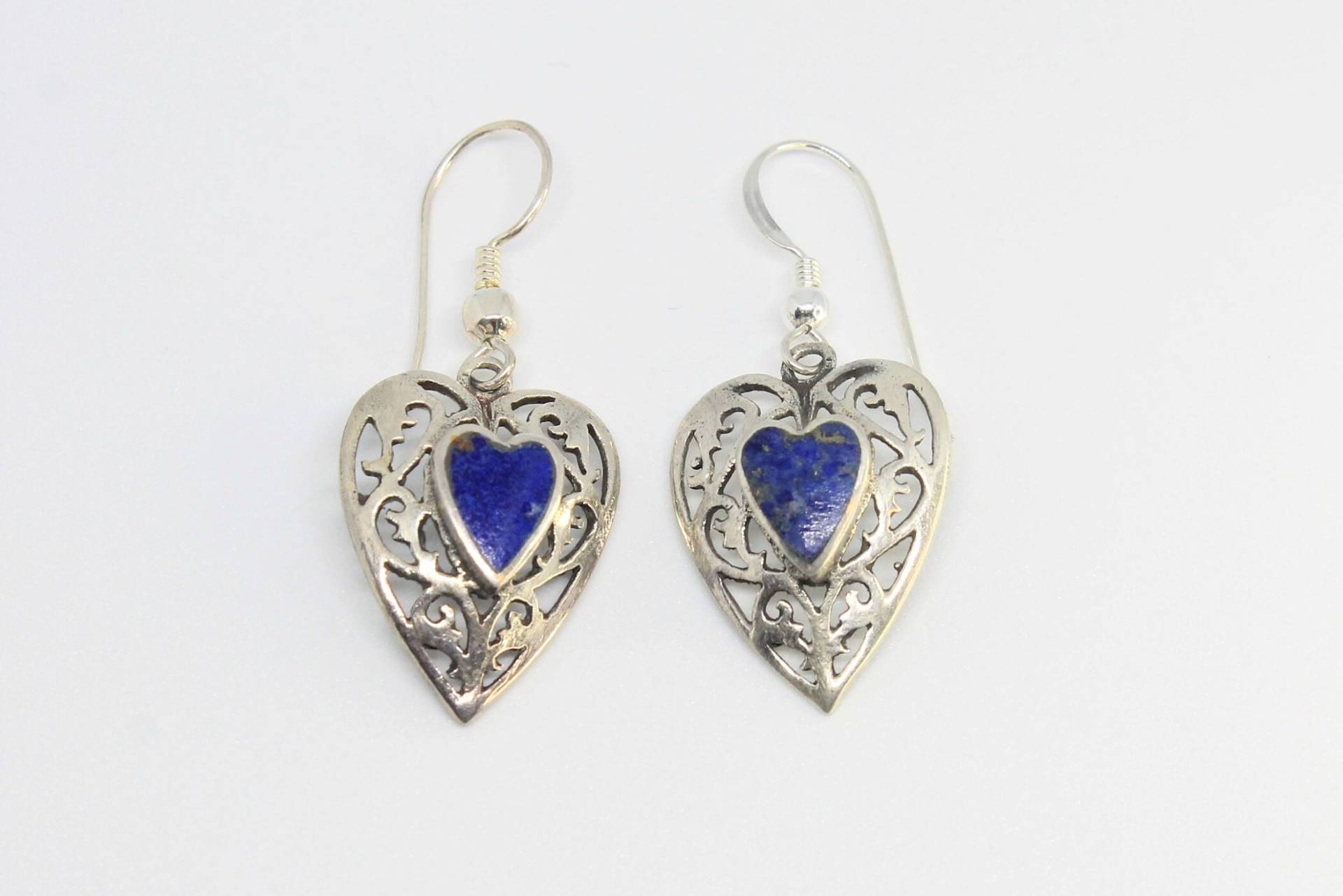 Lapislazuli Filigran Herz Tropfen Silber Ohrringe French Hooks von HillChapelSilver