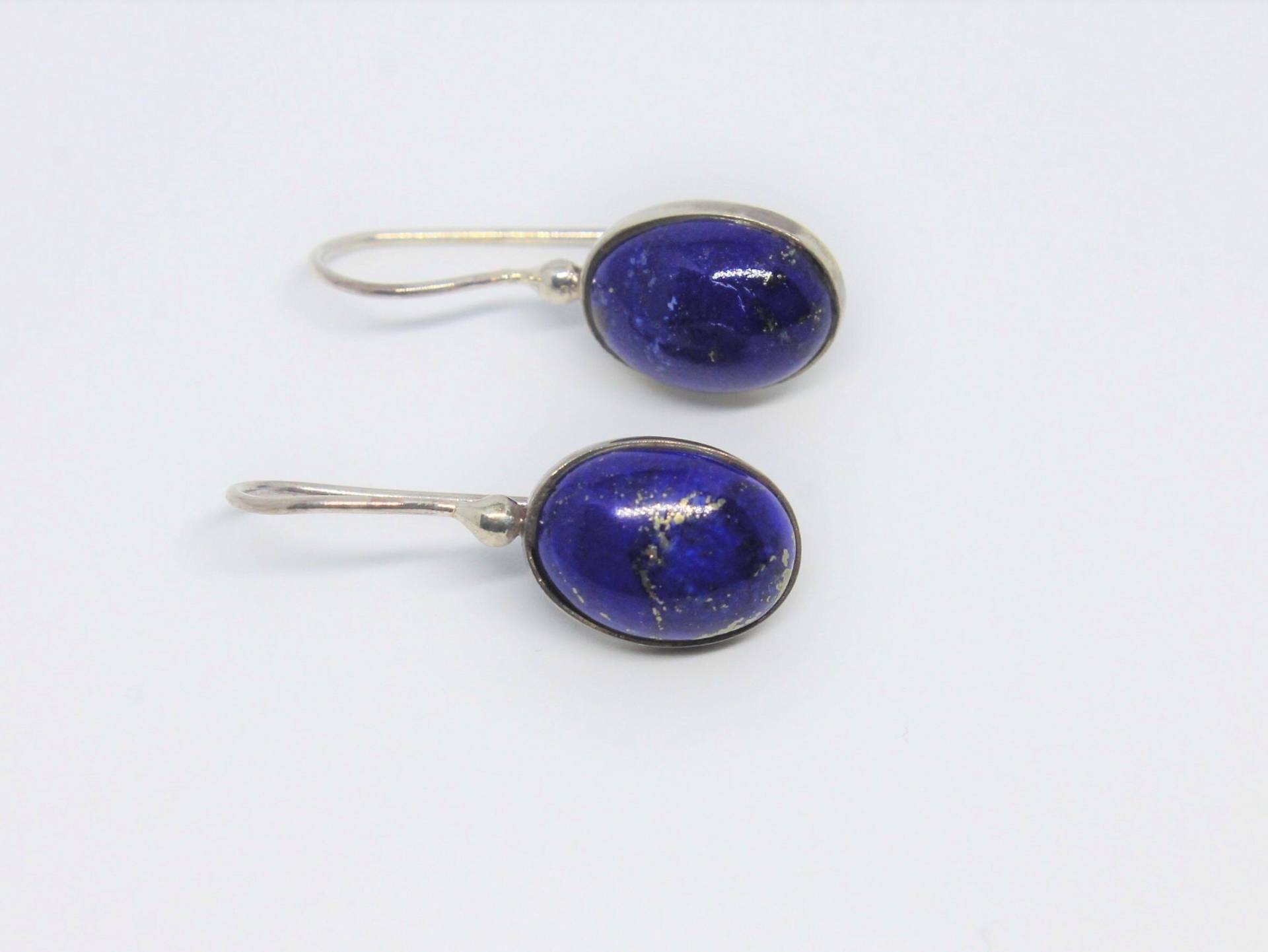 Lapislazuli Oval Tropfen Sterling Silber Ohrringe von HillChapelSilver