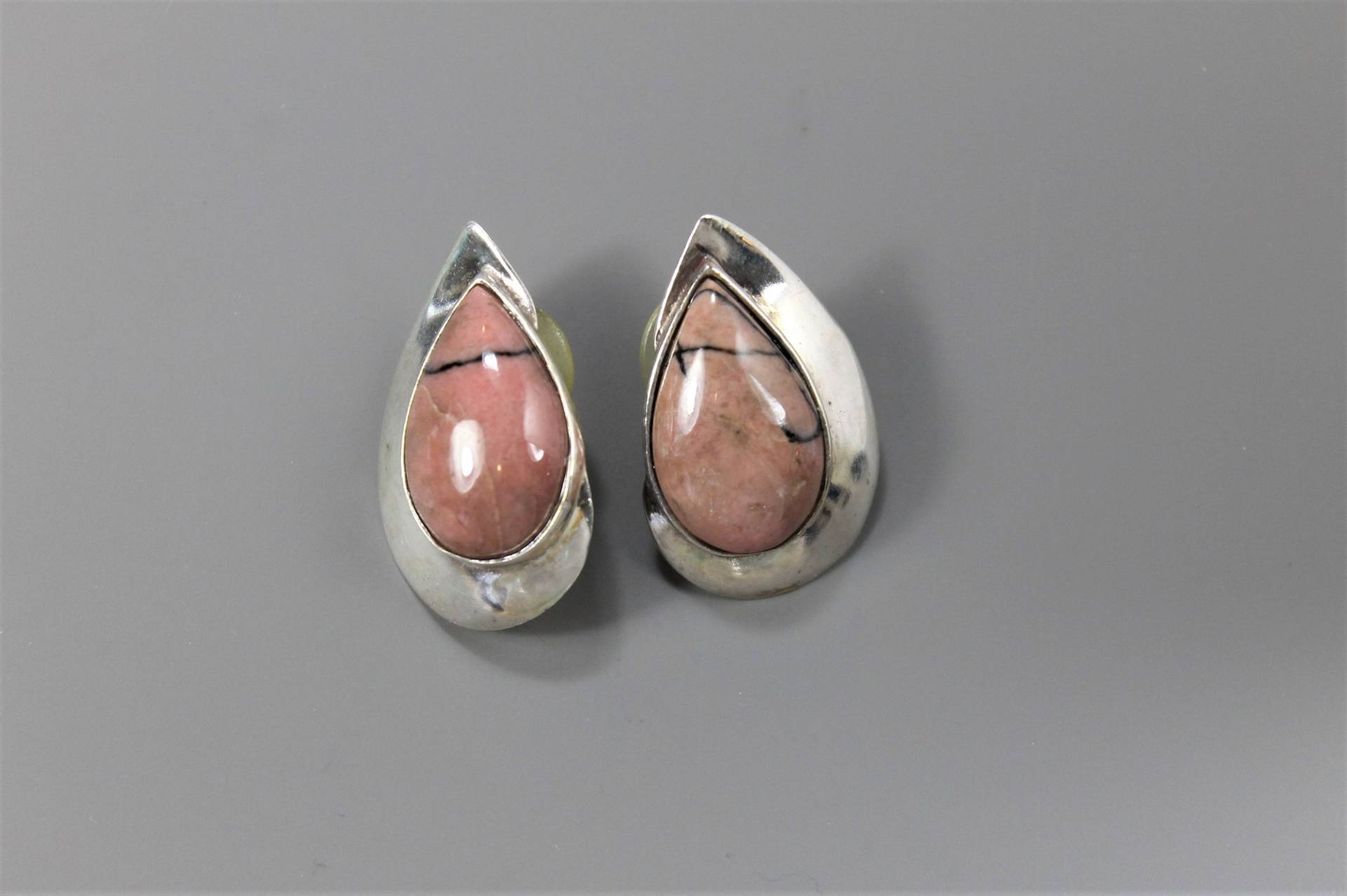 Rhodonit Inlay Tropfen Silber Ohrringe von HillChapelSilver
