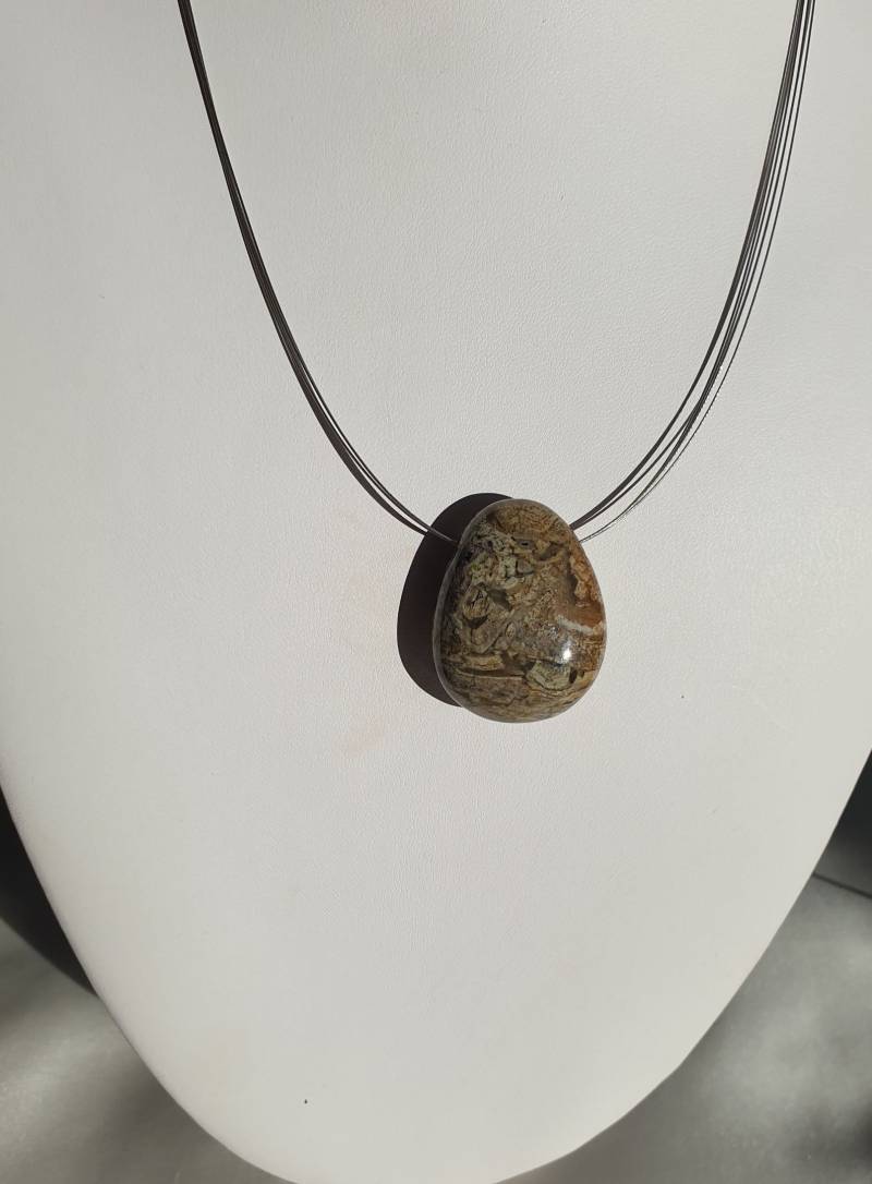 Edelstein Anhänger Silberblatt Jaspis 32 X 28 10 Mm Am 0, 8 Drahtseil Mit Drehversschluss 46 cm, Unikat, Geschenk von HillaBeads