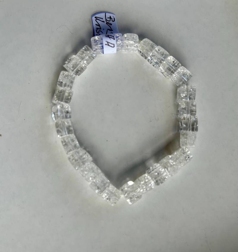 Edelstein Perlen Armband Bergkristallwürfel 6 X Mm Gecrasht, Heilstein, Unikat, Geschenk, Handmade in Germany Edelstein Perlen Armband Bergkristallwürfel 6 X Mm Gecrasht, Heilstein, Unikat, Geschenk, Handmade in Germany von HillaBeads