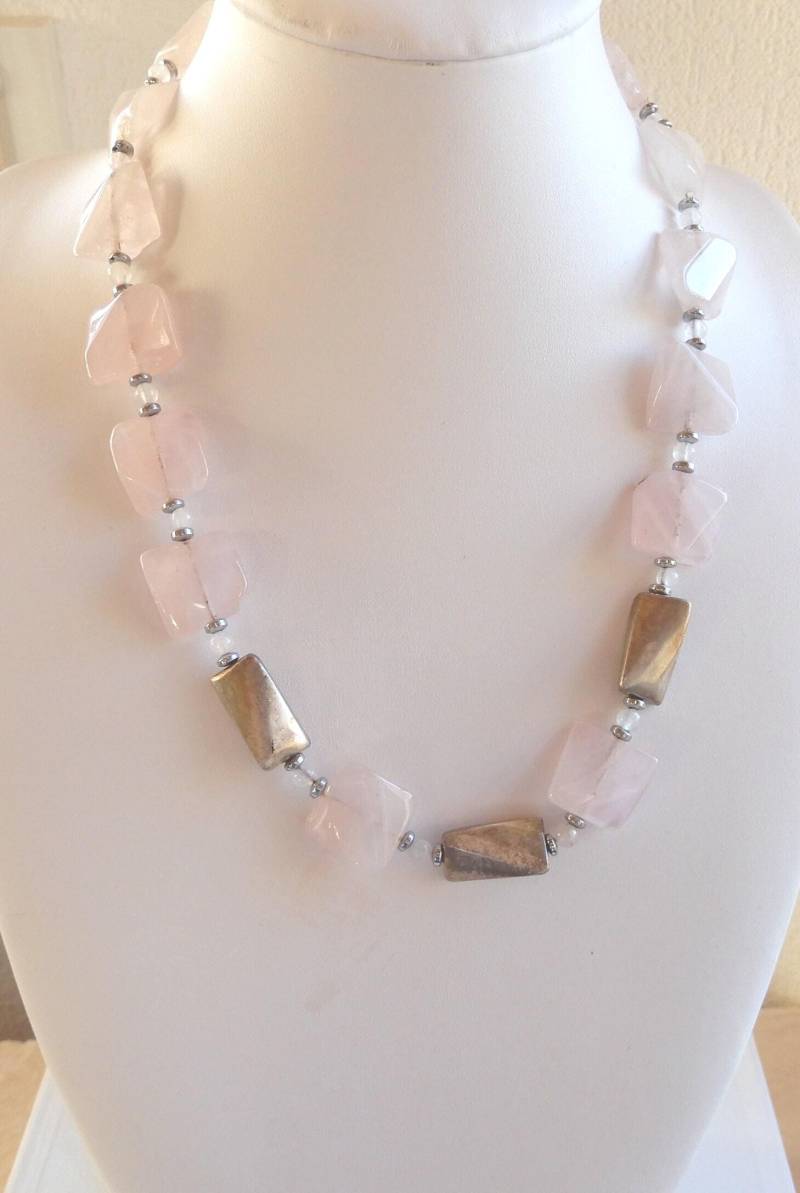 Edelstein Schmuckset Rosenquarz Halskette Mit Armband Aus Gedrehten Rechtecken 925 Silber Unikat Geschenk Handmade in Germany von HillaBeads