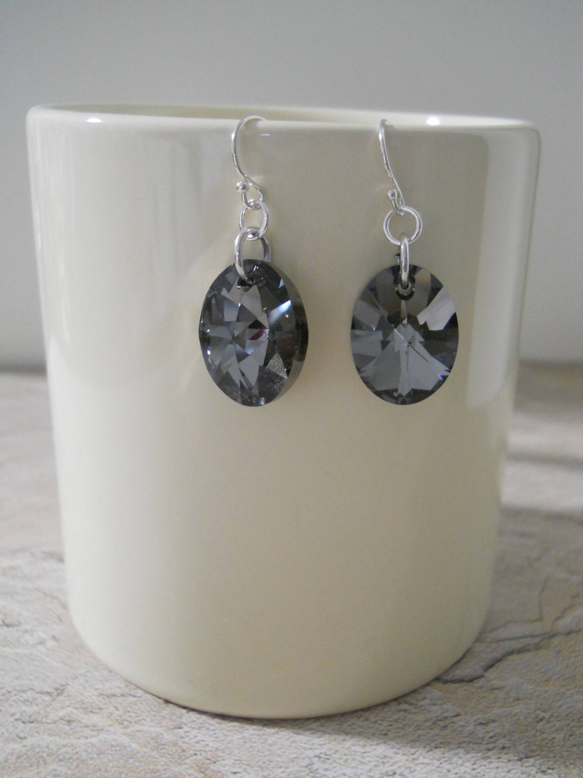 Ohrringe Graue Swarovski Kristall Ovale, Sterling Silber Ohrhaken Ohrringe Graue Swarovski Kristall Ovale, Sterling Silber Ohrhaken von HillcrestStudio
