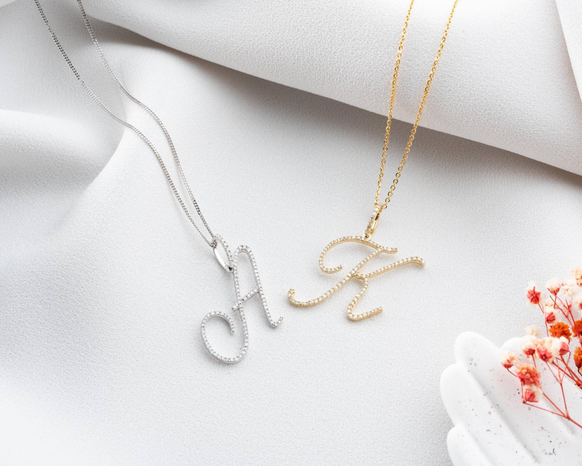 14K Solid Gold Diamant Initial Halskette, Personalisierte Buchstabe Anhänger, Halsketten Für Frauen, 50 von HilltownJewelers