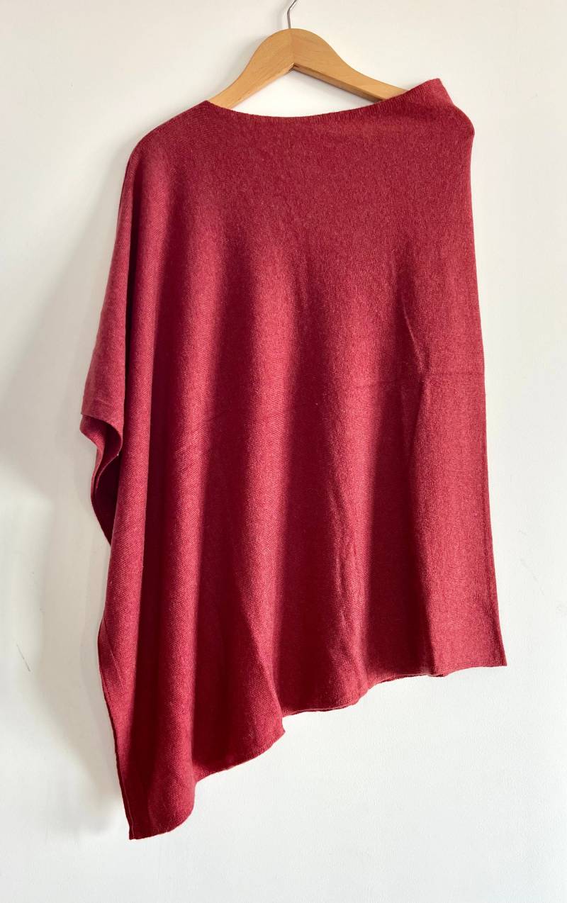 Luxus 100% Kaschmir Poncho Elegantes Layering Accessoire von Himalayanpearl