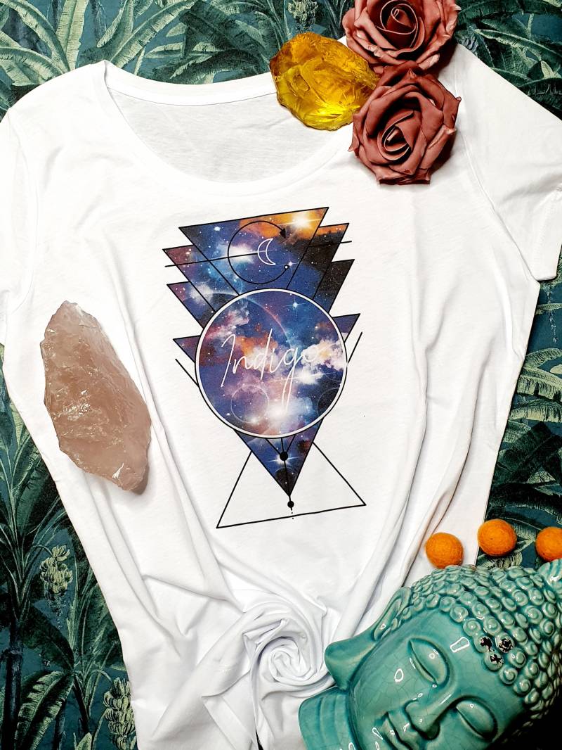 Indigo - Lichtcodiertes, Fairtrade, Bio-Shirt Spirituelle Kleidung Indigo - Lichtcodiertes, Fairtrade, Bio-Shirt Spirituelle Kleidung von HimmelBistDu