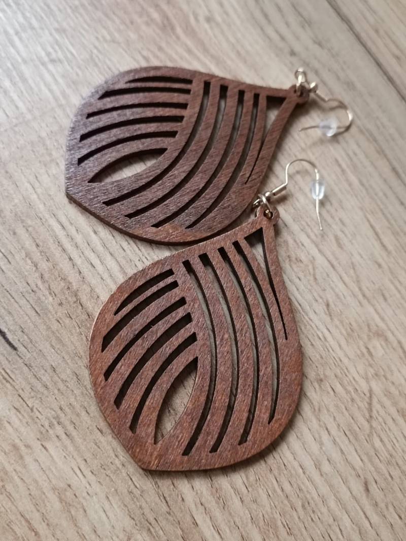 Ohrringe Aus Holz in Blattform von Himmelswandler