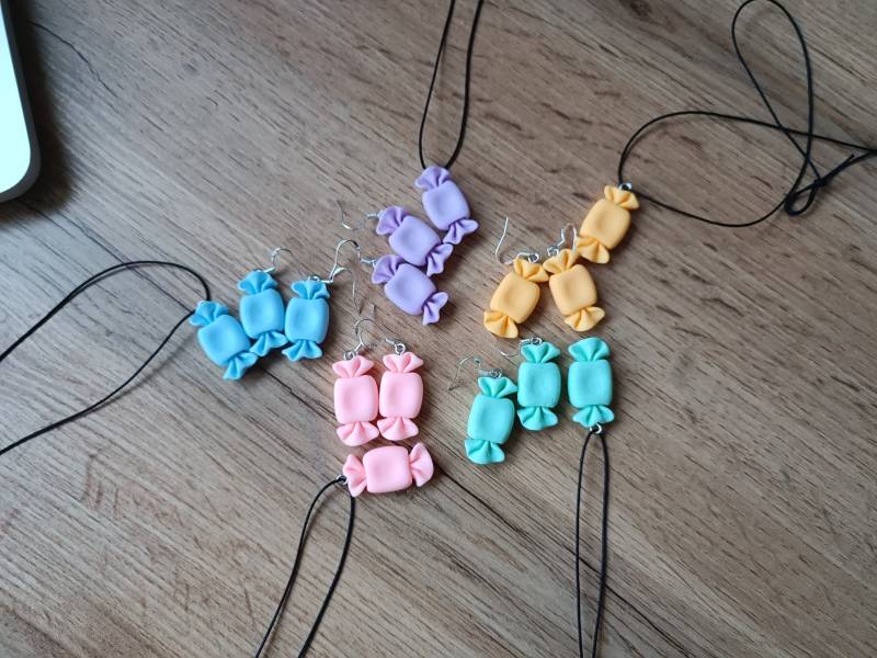 Schmuck Set Ohrringe Und Kette, Bonbon Form, Verschiedene Farben von Himmelswandler