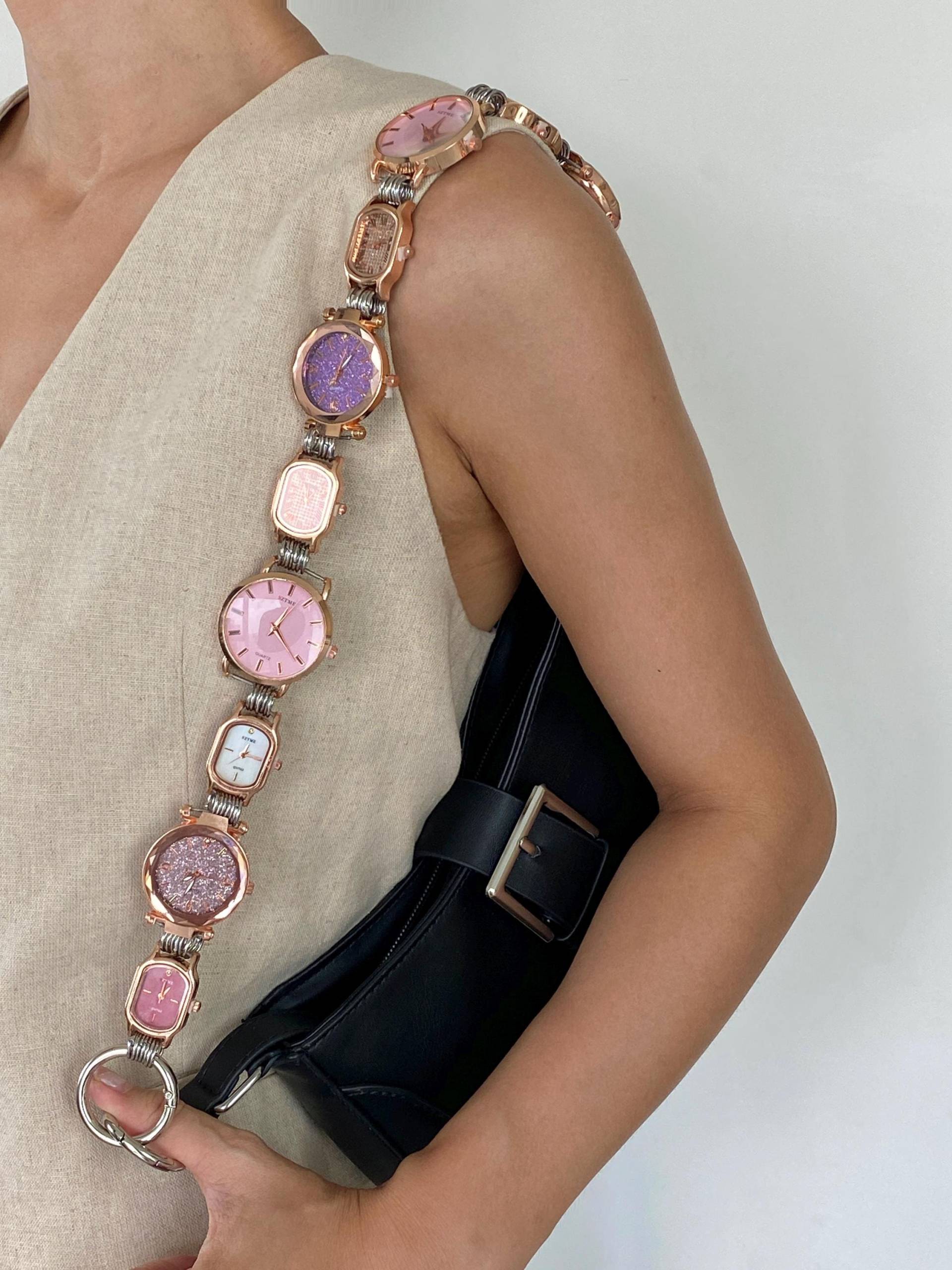 Punk Uhr Gesicht Geldbörse Riemen, Pinky Taschengurt, Mehrfarbige Uhren Silber Taschenkette, Grunge Taschenzubehör, Chunky Y2K Uhren-Taschengurt von HipCraftShop