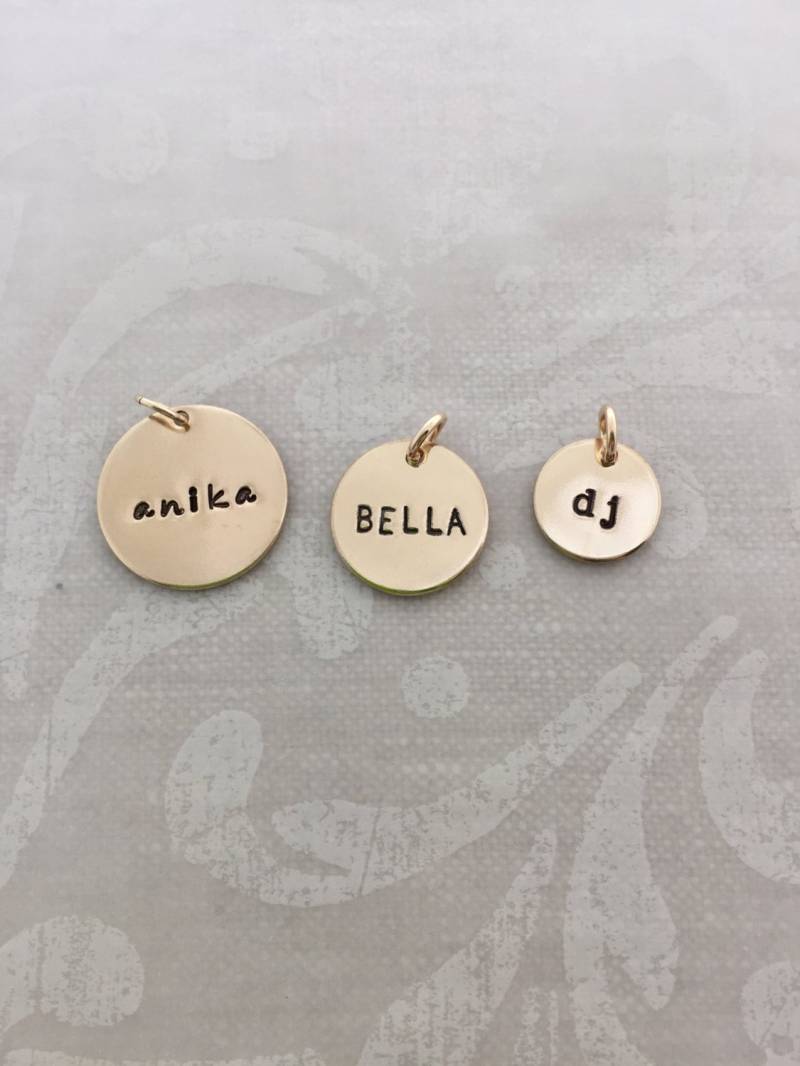Gold-Fill Namensanhänger Gold-Fill Namensanhänger von HipMomJewelry