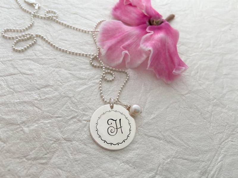 Monogramm Halskette Monogramm Halskette von HipMomJewelry