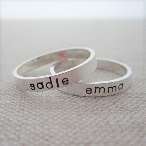 Schlicht Eleganter Sterling Silber Namensring von HipMomJewelry
