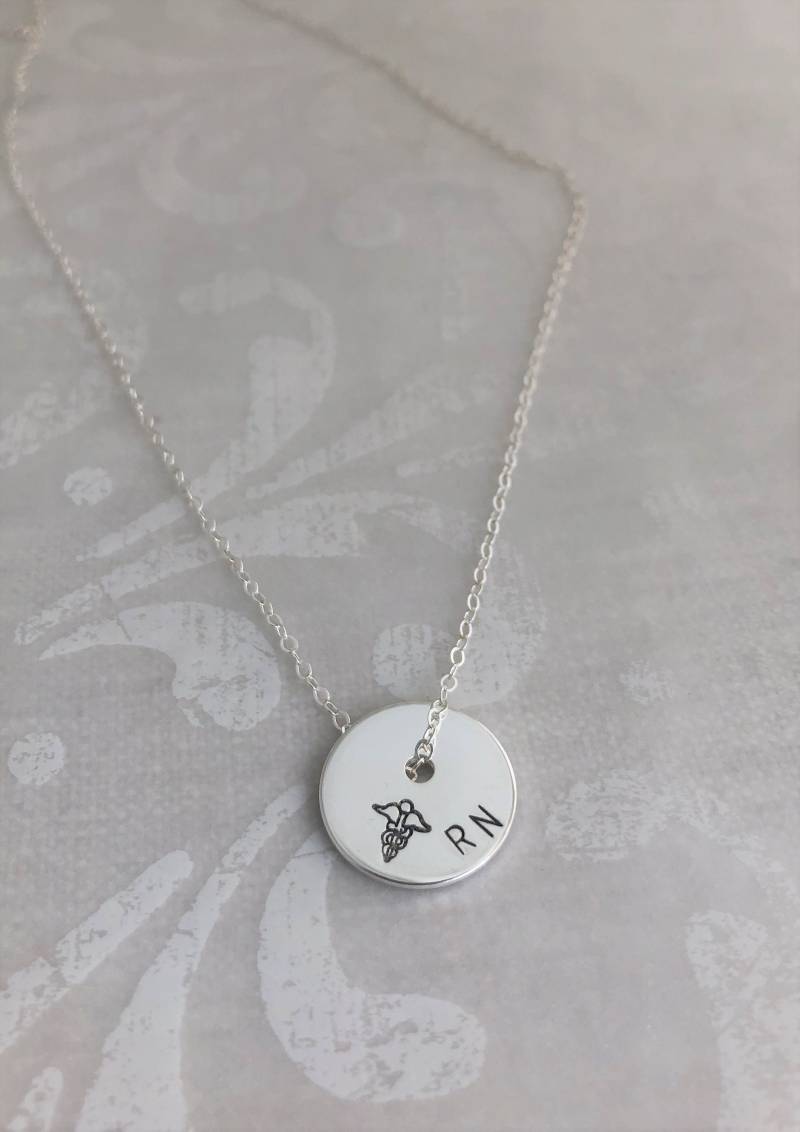 Washer Style Krankenschwester Wertschätzung Halskette Washer Style Krankenschwester Wertschätzung Halskette von HipMomJewelry