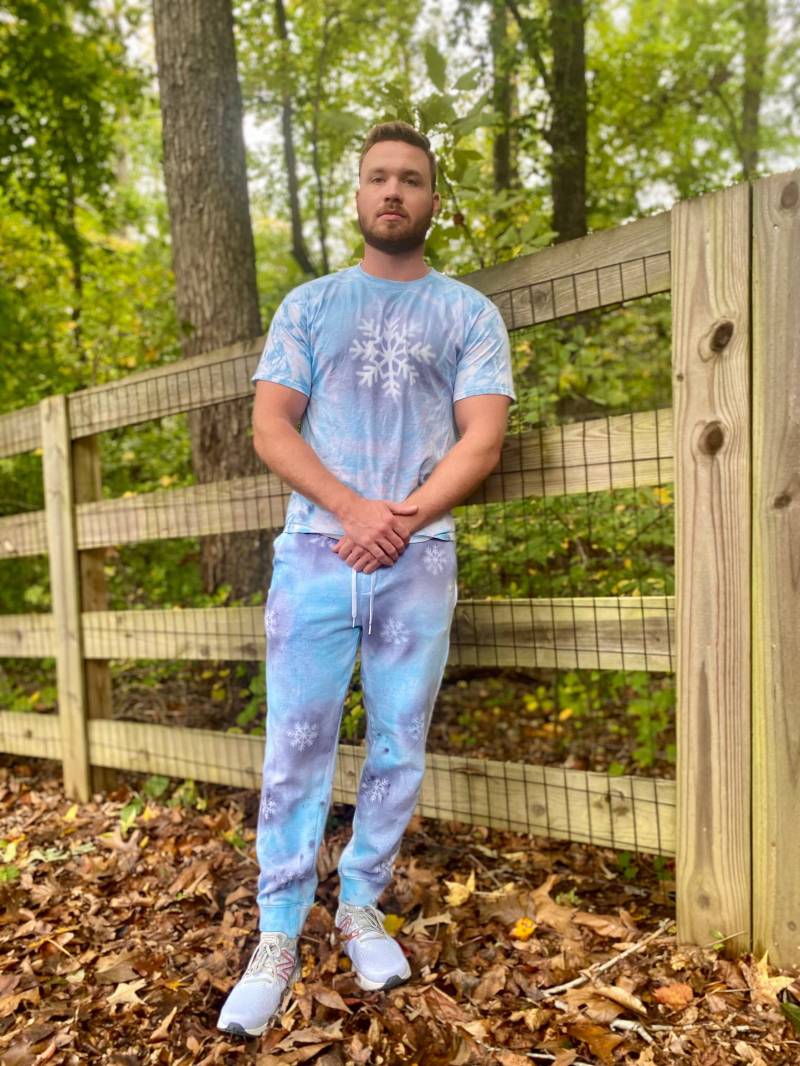 Schneeflocke T-Shirt, Winter Batik Hippie Top, Benutzerdefinierte Urlaub T-Shirt von HippieComfort