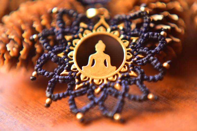 Buddha-Halskette Im Makramee-stil Gefertigt Buddha-Halskette Im Makramee-stil Gefertigt von StMadiha