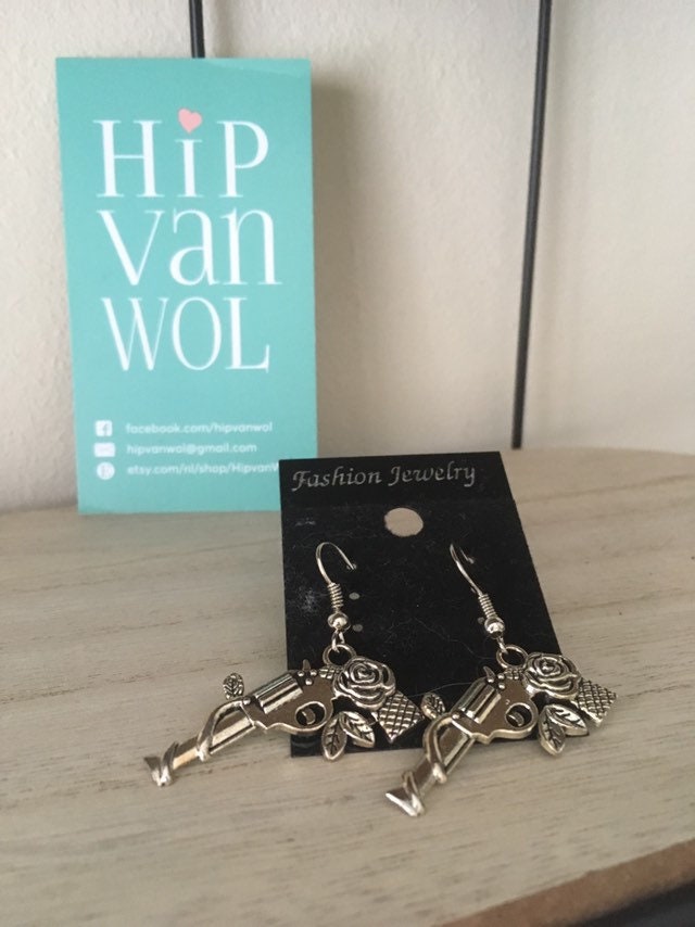 Revolver-Ohrringe von HipvanWol