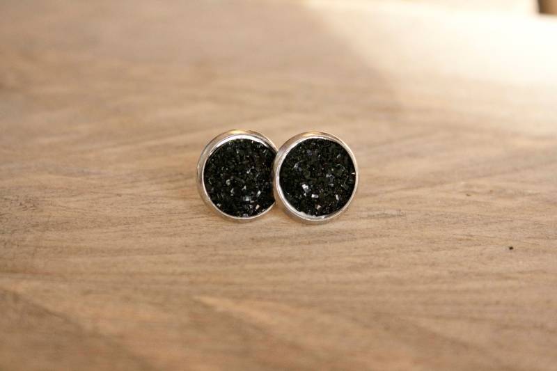 Schwarze Glitzerohrringe von HipvanWol
