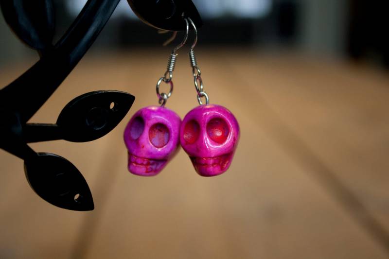 Totenkopf-Ohrringe von HipvanWol