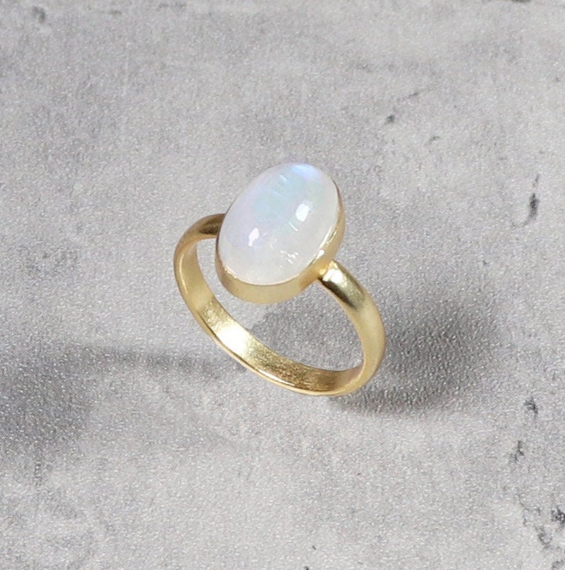 Ovaler Mondstein Messing Ring Vergoldet, Handgemacht, Recycelt Ovaler Mondstein Messing Ring Vergoldet, Handgemacht, Recycelt von HiranShop