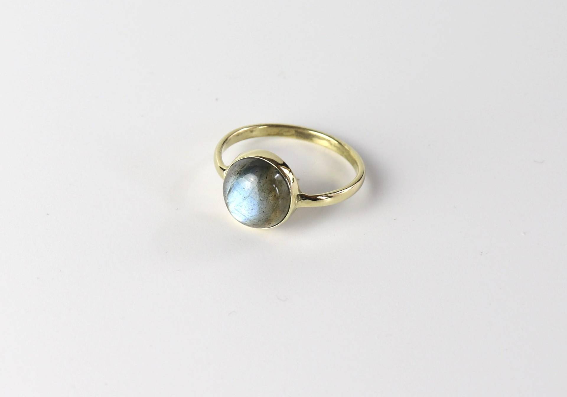 Rund Labradorit Messing Ring, Vergoldet, Handgemacht, Recycelt Rund Labradorit Messing Ring, Vergoldet, Handgemacht, Recycelt von HiranShop