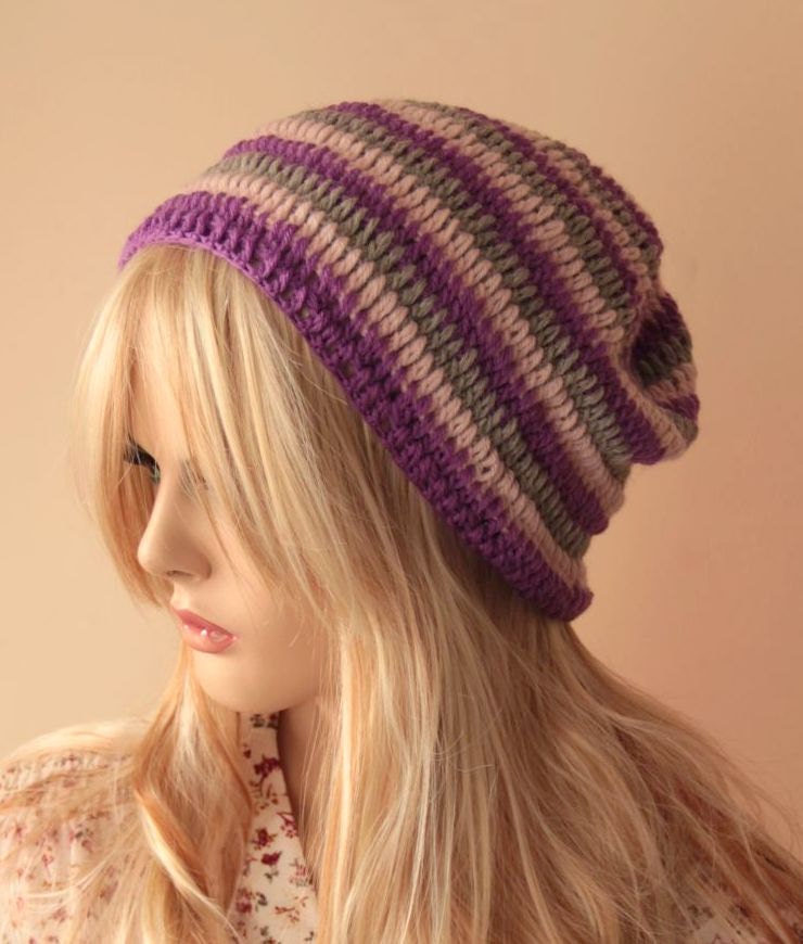 Gehäkelte Beanie Mütze, Rosa, Lila, Grau, Winter Accessoires, Geschenkidee, Geschenk Für Sie, Frauen, Wollmischung von HirasuAccessories