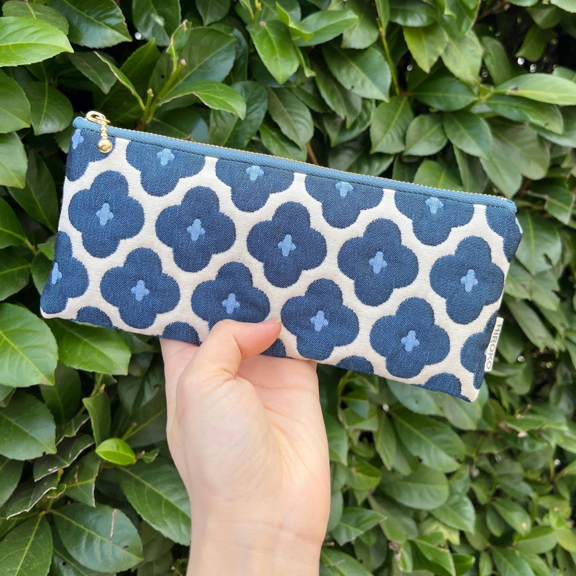 Blau Und Weiß Blumen Mäppchen, Geschenk von HirokoSchuppHandmade