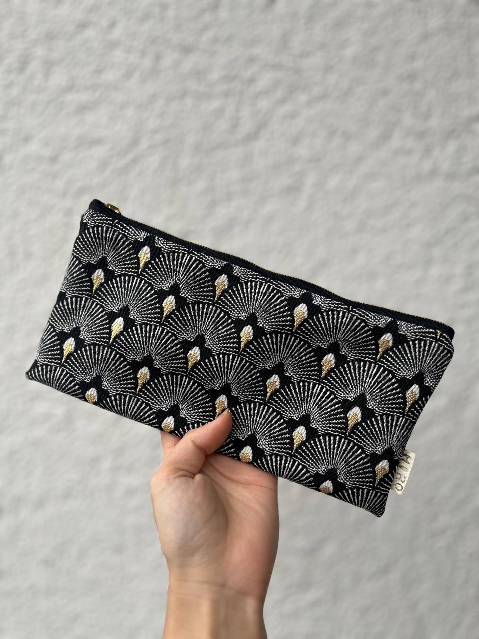 Mäppchen Schwarzer Pfau, 22cm von HirokoSchuppHandmade