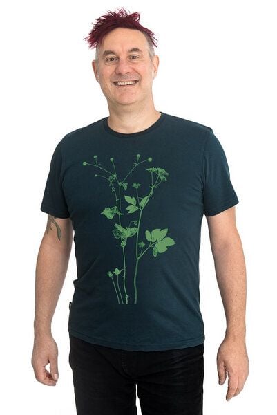 Hirschkind Fair-Trade-Männershirt "Lovely Unkraut" - Made in Kenia - dunkelgrün von Hirschkind