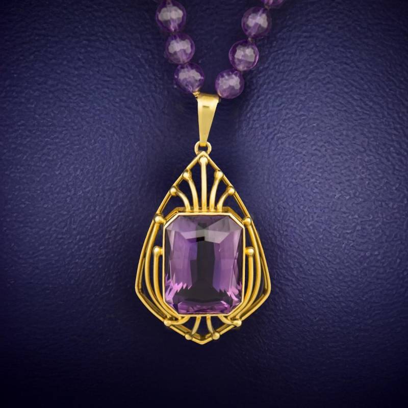 Halskette Im Art-Deco-stil Mit Amethyst Und 18-Karätigem Goldanhänger von HistorianLugano