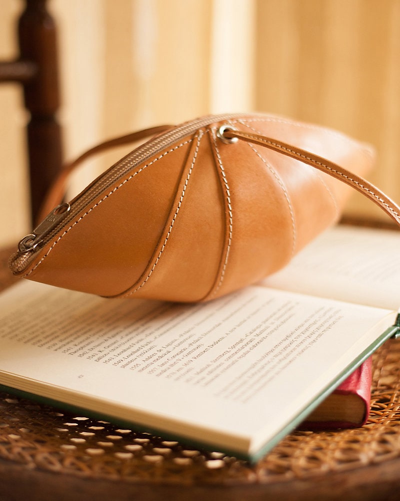 Handgefertigt Leder Umhängetasche Kleine Damen Mini Geldbörse von HitonasCOM