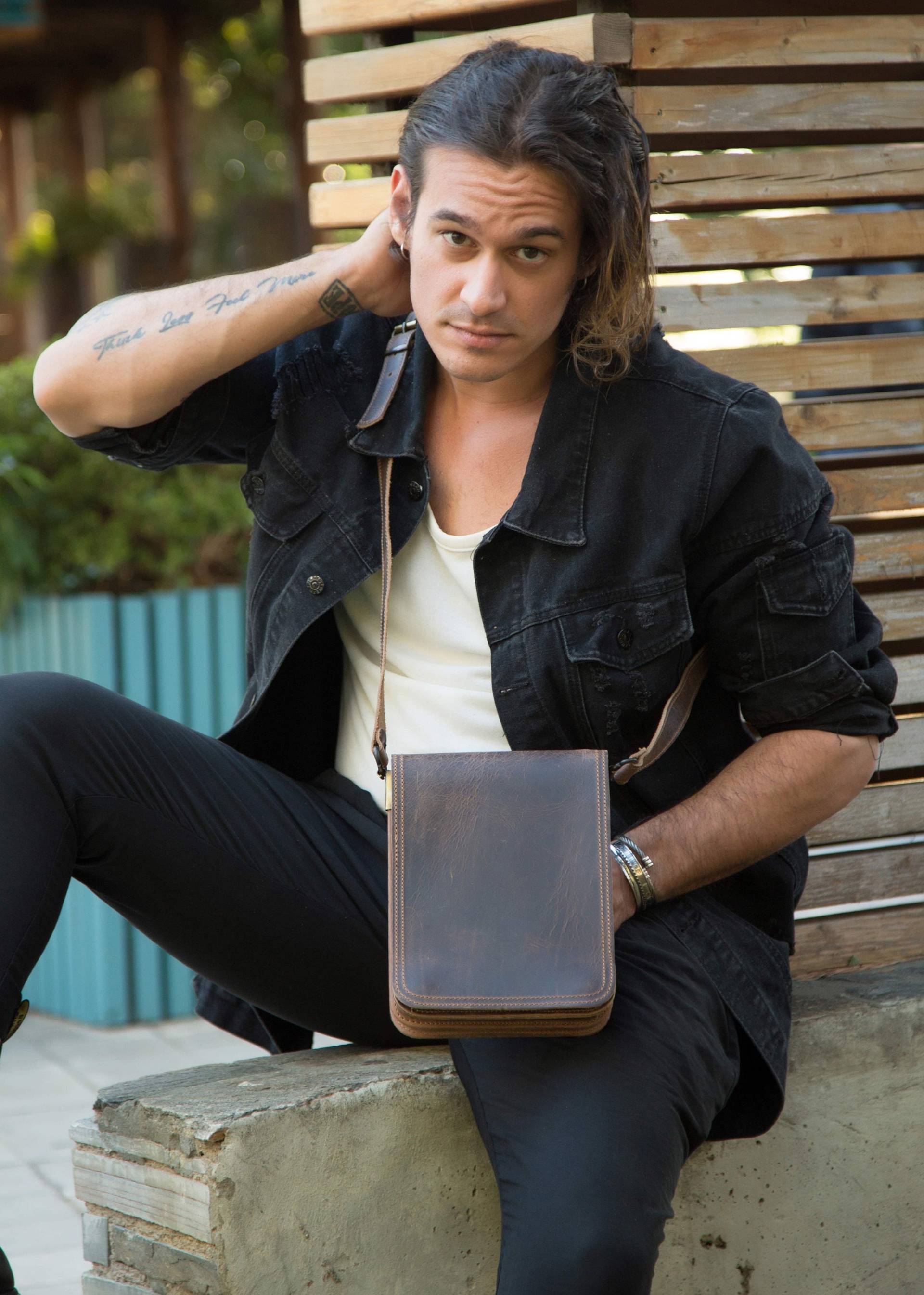 Handgefertigte Umhängetasche Aus Vollleder von HitonasCOM