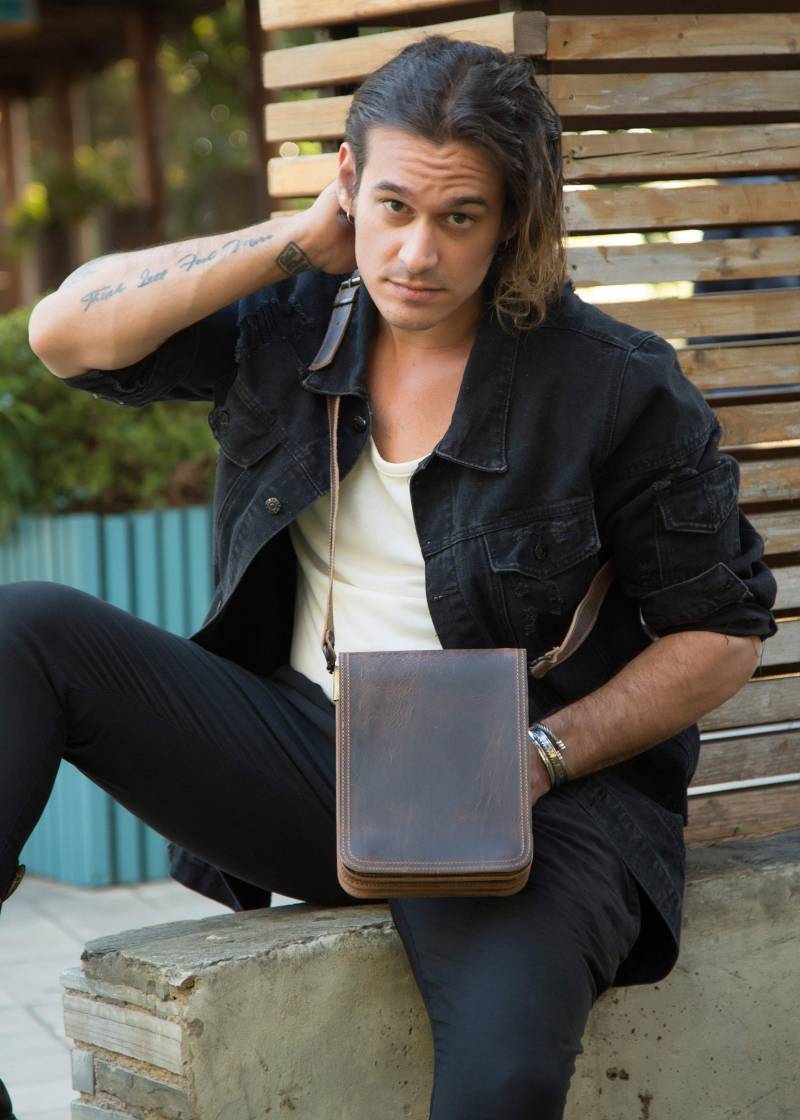 Handgefertigte Umhängetasche Aus Vollleder von HitonasCOM