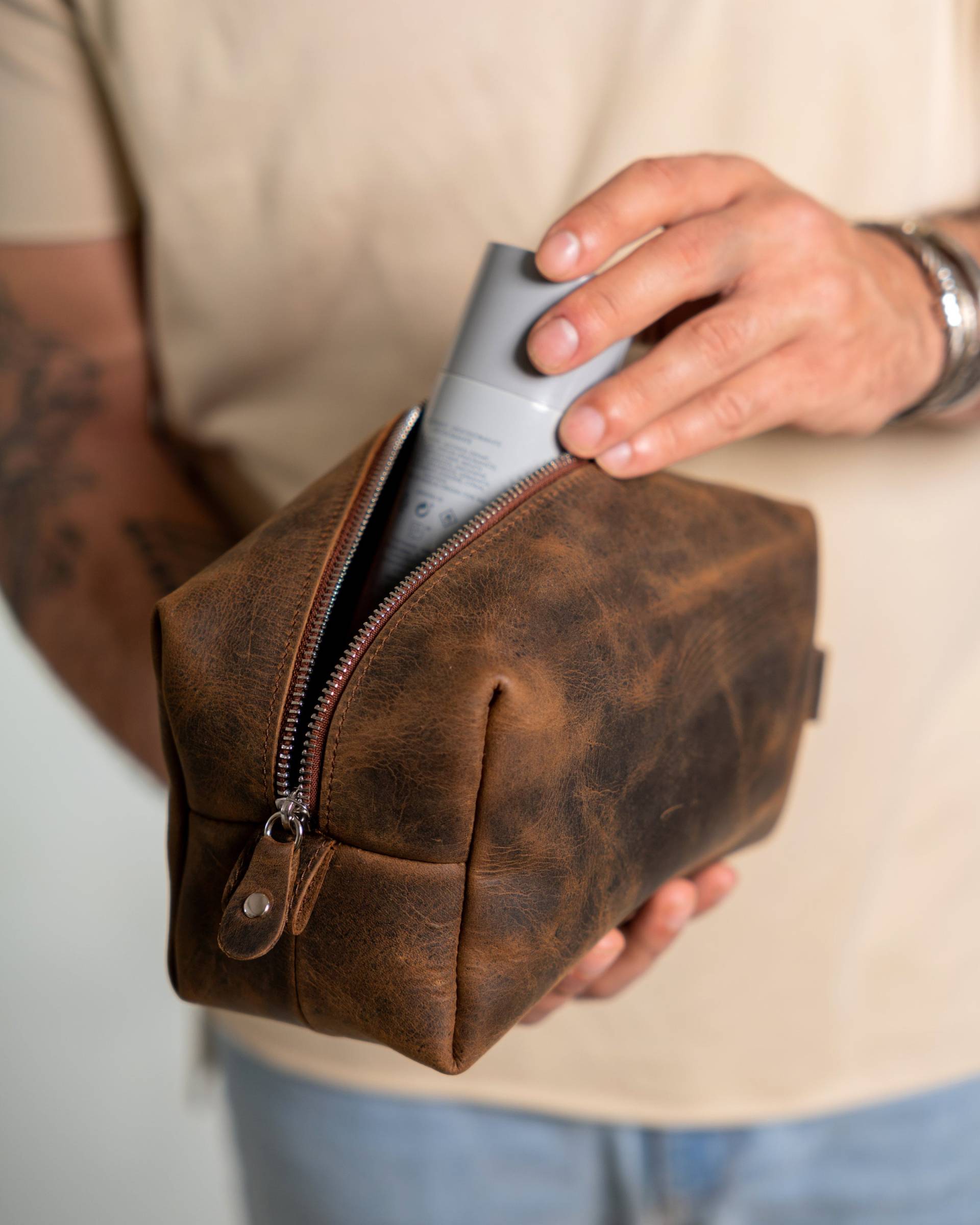 Handgemachte Leder Kulturtasche Für Männer Crete Reisekulturbeutel von HitonasCOM