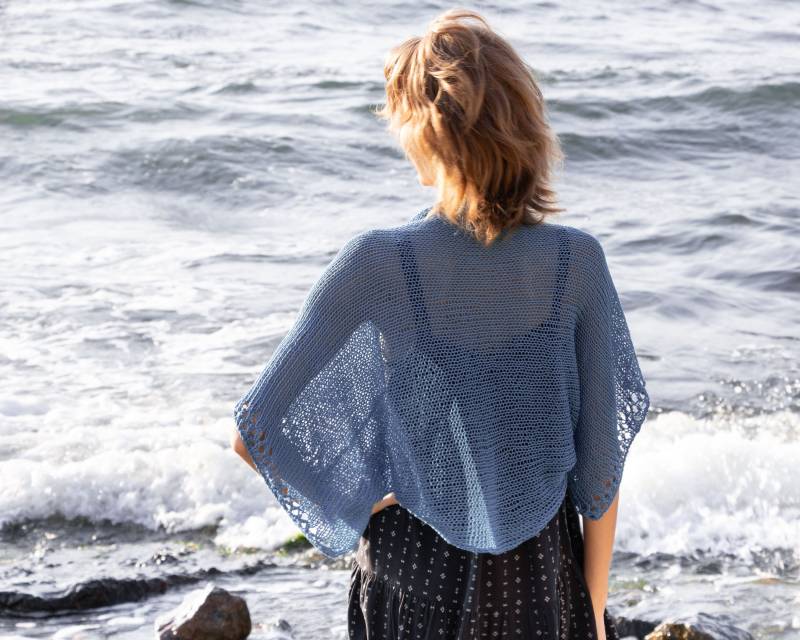 Handgestrickte Jacke Bolero Jeans Blau Shrug Sommer Baumwolle Ernte Strickjacke Plus Größe Häkeln Vertuschungen Frauen Strand Kurzarm Kimono von HitsKnits