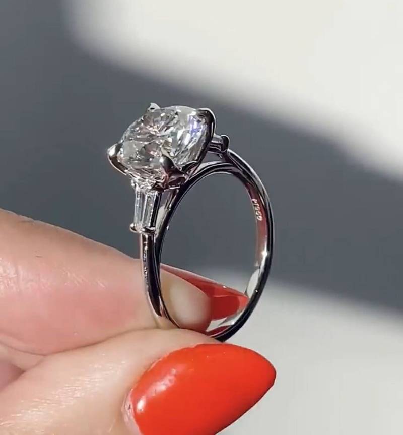 4-Prong Round Engagement Ring in 14K Solid Gold/2 Ct Moissanite Rings Solitaire Promise Simple von Hiyaanjewels
