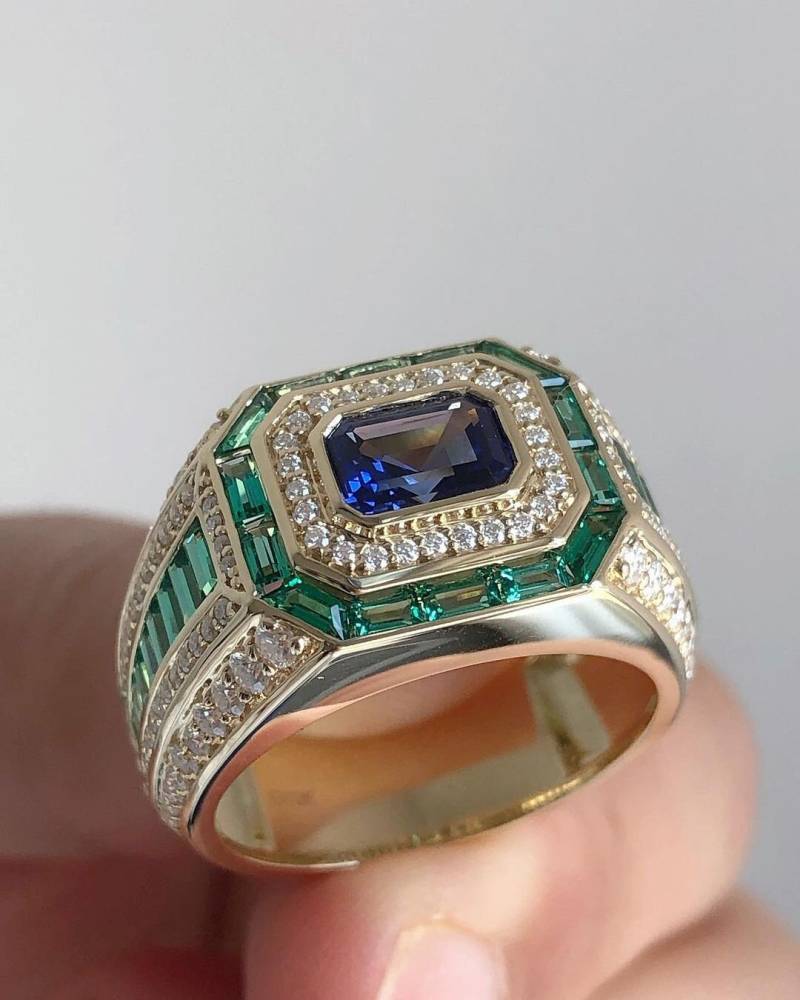 Emerald Cut With Green Lab Emerald Plain Silver Ring For Men Promise Green Stone Dad Gift, Unisex von Hiyaanjewels