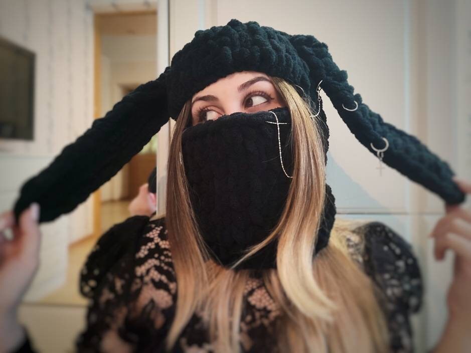 Balaclava Stricken Mit Ohren Bunny Skimaske Vollgesichtsmaske Teufel Hörner Frosch Hut Frauen Winter Hase Mütze Strickmützen Ski Geschenke von HmarynkaEcoBee