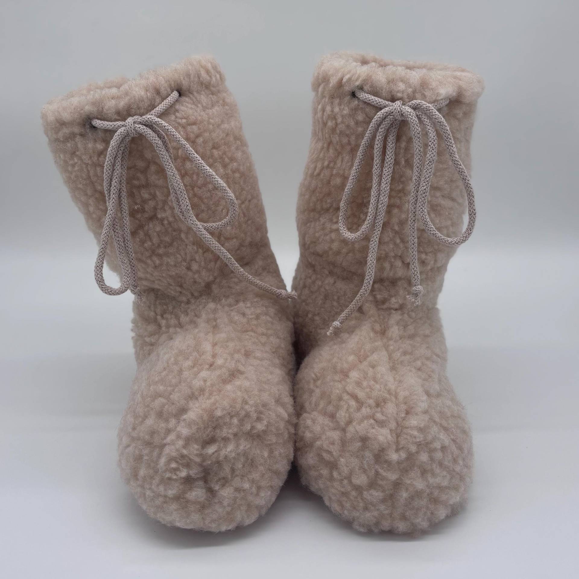 Hausschuhe Für Erwachsene Aus 100% Merinowolle Made in Europe von HnGretchen