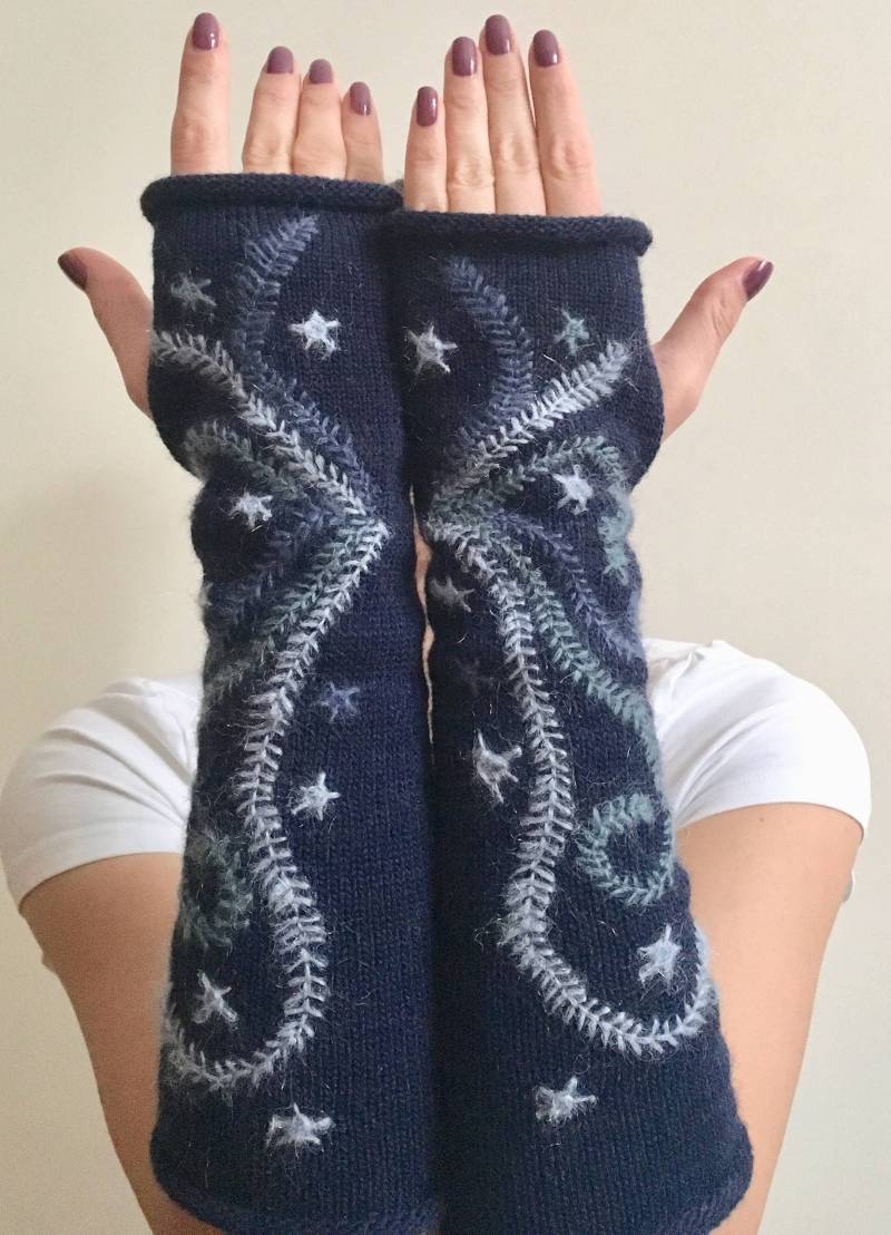 Handgefertigte Wolle Armstulpen Bestickte Armstulpen von HobbyMarketLT