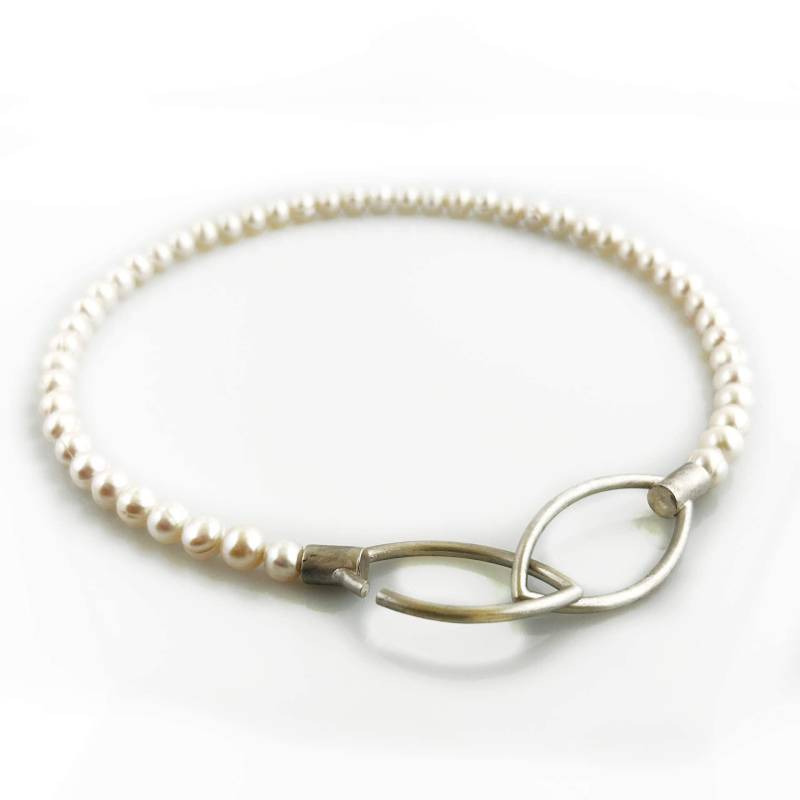 Halskette Aus Weißen Süßwasserperlen 925Er Silber von HochglanzundMatt