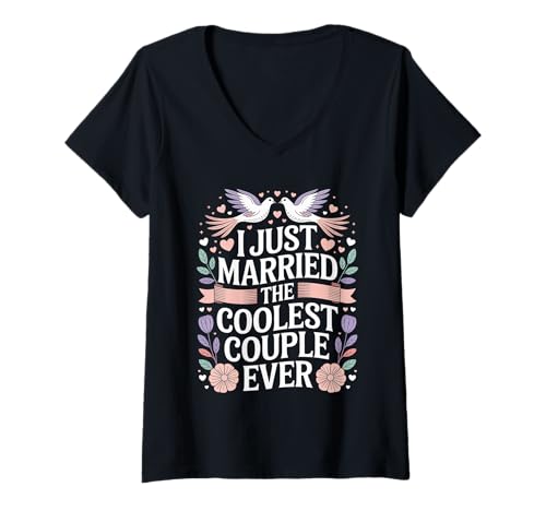Damen I Just Married The Coolest Couple Ever Offiziell - T-Shirt mit V-Ausschnitt Damen I Just Married The Coolest Couple Ever Offiziell - T-Shirt mit V-Ausschnitt von Hochzeitsheirat offizielle Feier